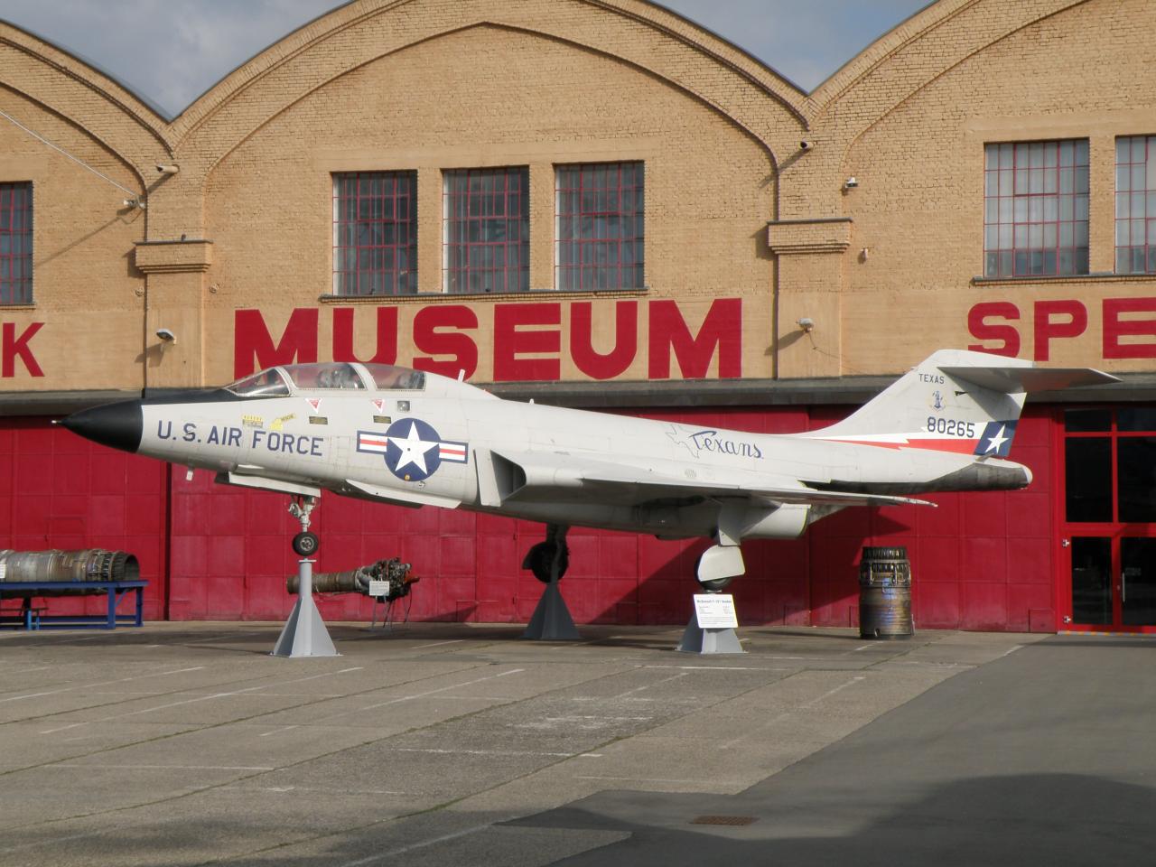 Mc Donnell Douglas F-101